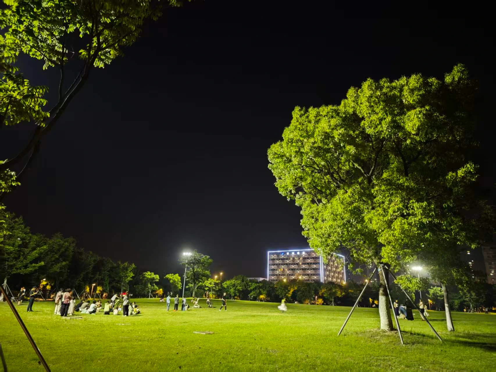 Featured image of post 还得靠AI的风口